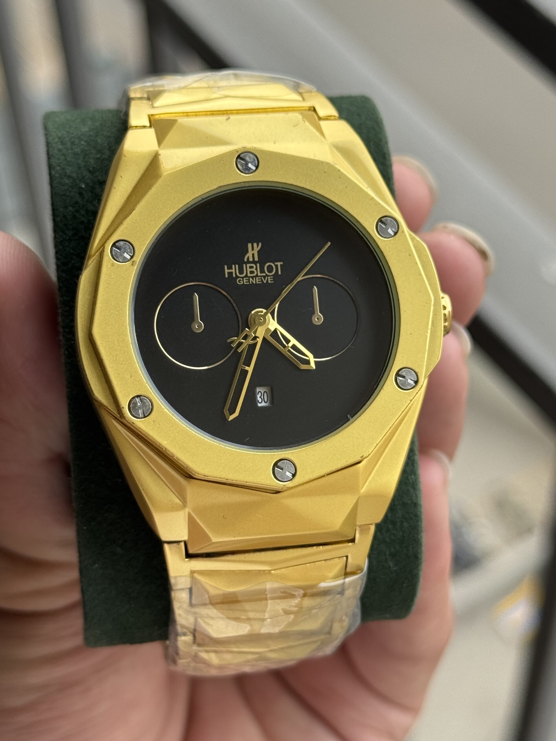 IMG_8912 Hb-8901 - Image 1